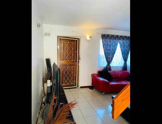 2 BEDROOM DUPLEX FOR SALE IN ASHLEY